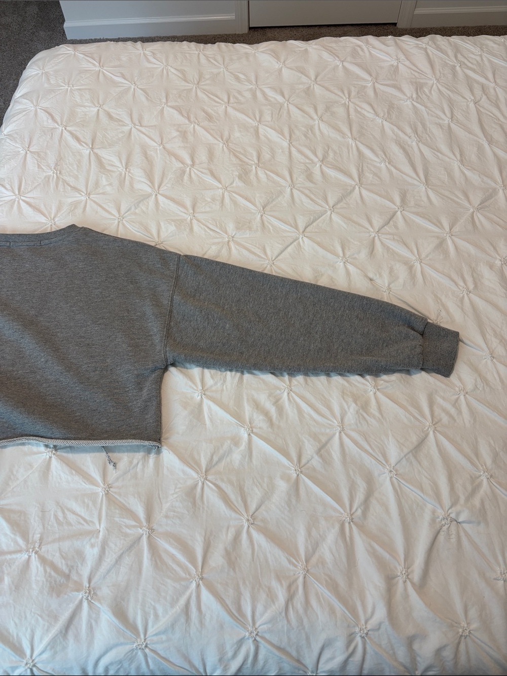 Raw-Hem Cropped Crewneck Sweatshirt - Gray - Picture 4 of 7